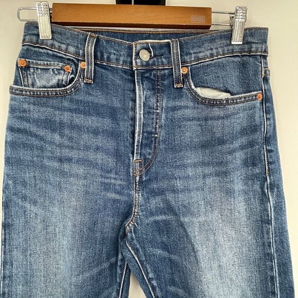 Levi's Medium Blue Ripped Knees Distressed Wedgie Skinny Demin Jeans Size 28 - Picture 2 of 8